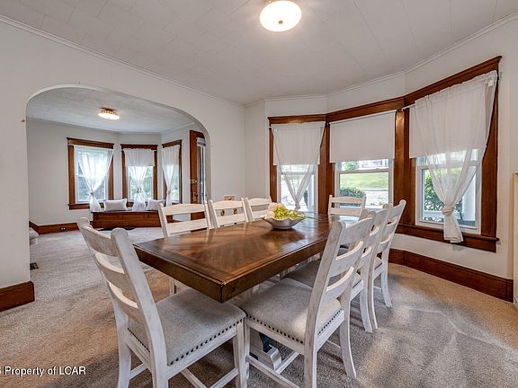 5th image of 33 Harris Hill Rd