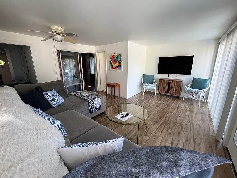 5310 Calle Florida — Photo 17