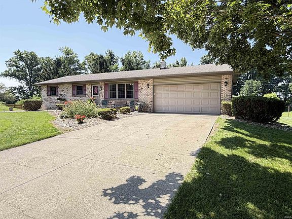 3rd image of 12584 Glen Oak Ln W