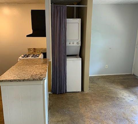 5th image of 468 N Limestone #12