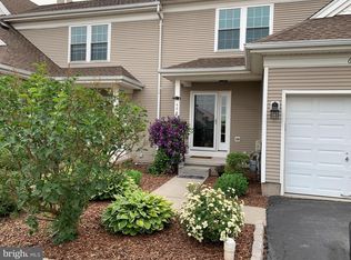 606 Gunpowder Ct, Collegeville, PA 19426