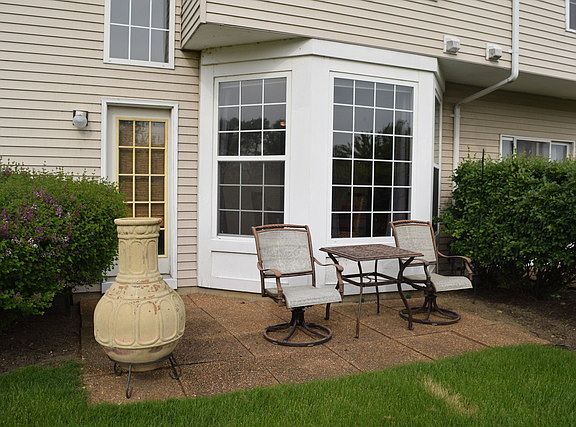 3rd image of 2212 Rossiter Pkwy #2212