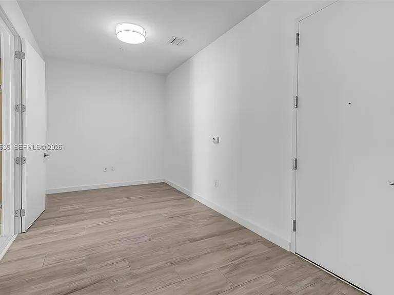 2831 S Bayshore Dr #402 — Photo 12