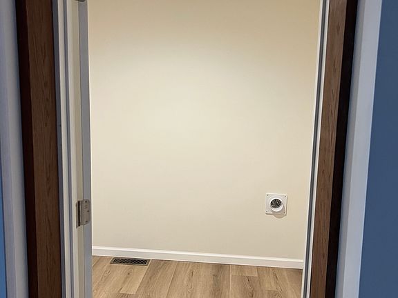 5th image of 128 Chambersburg St #1B
