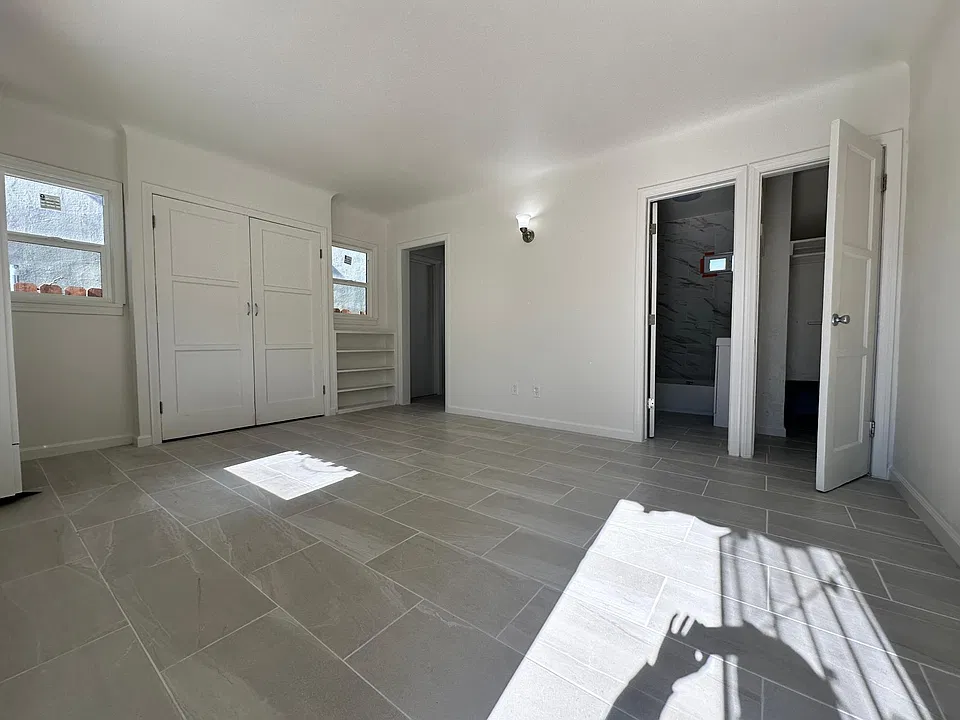 4837 Slauson Ave #B