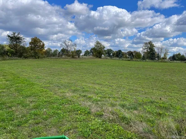 Lahring Rd, Gaines, MI 48436