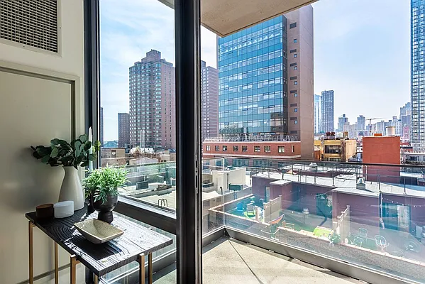 Rented by Douglas Elliman | media 33