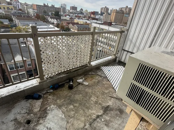 611 Banner Avenue image 5 of 6