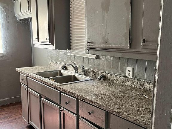 2nd image of 9311 Bedford St