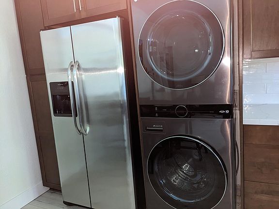 3rd image of 4747 Hamilton St Unit 15