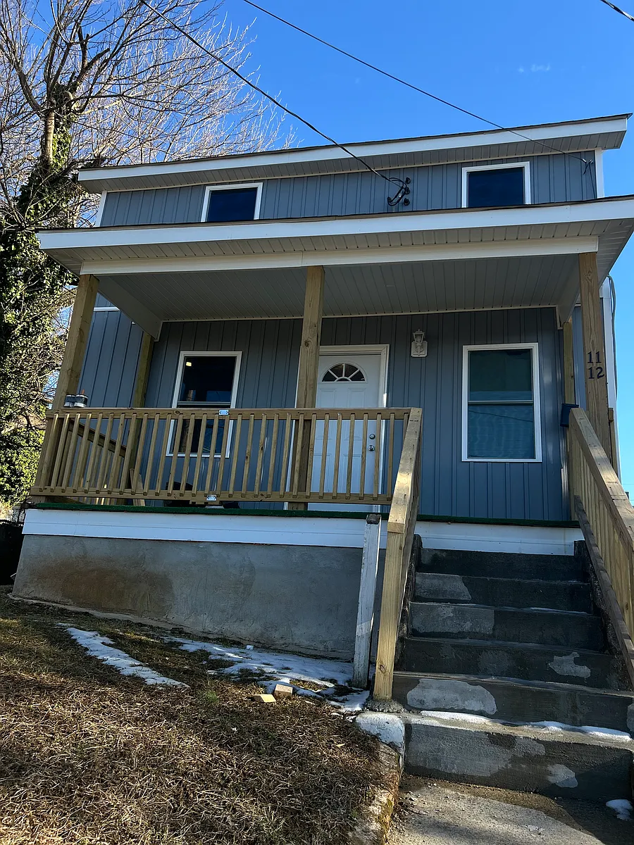 Building Photo - 1112 Hollins St