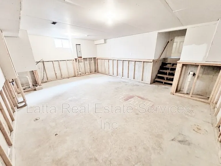 1208 SE Meridian Dr — Photo 18