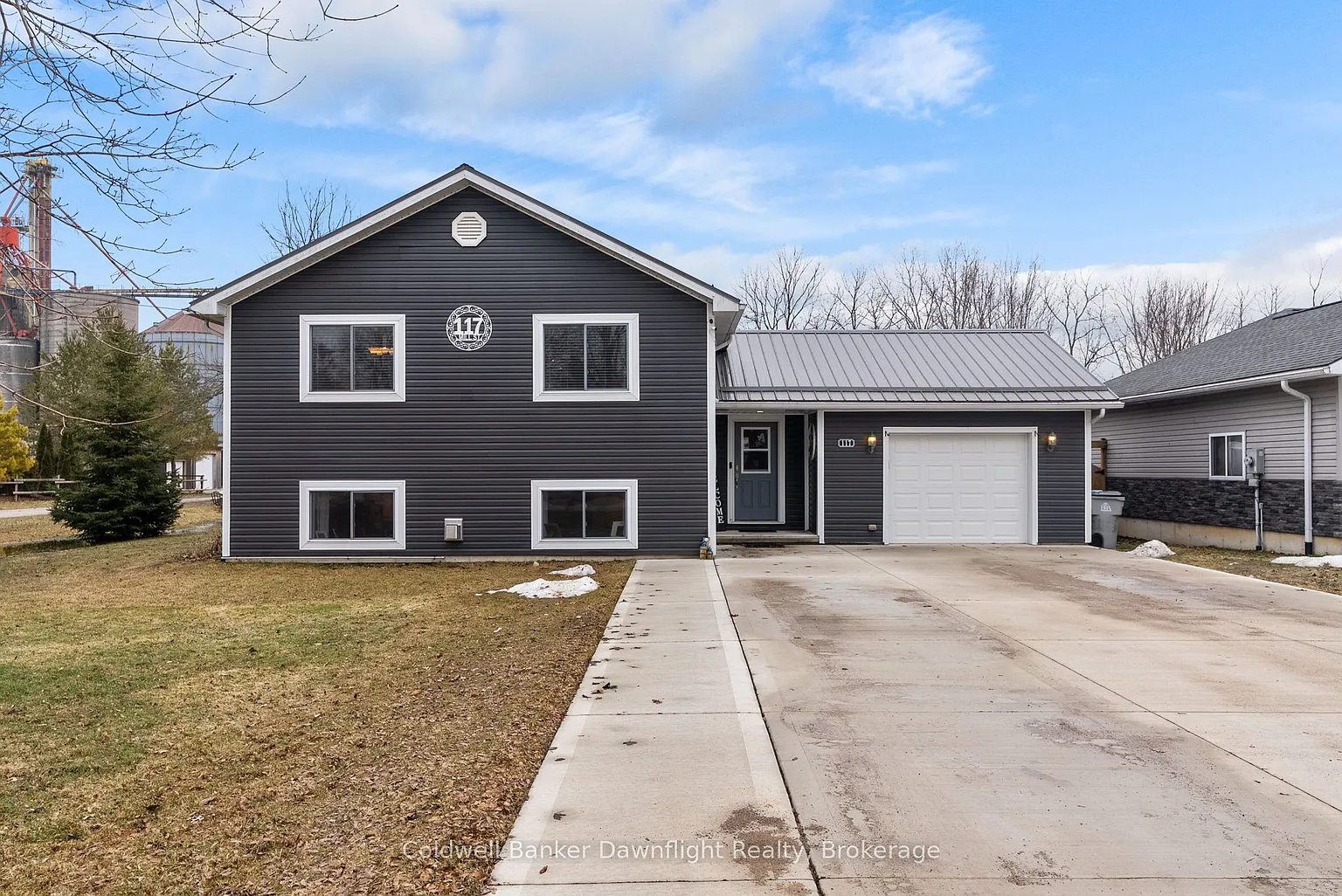 117 Mill St photo 1