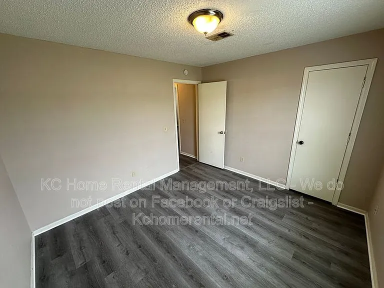 838 Saddlewood St #B — Photo 13
