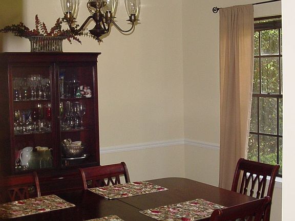 Separate dining room