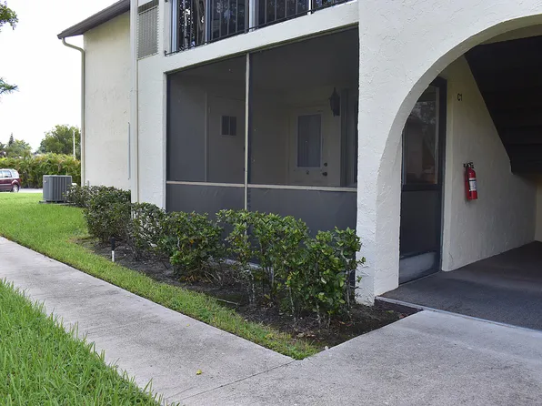 3561 Tall Pine Way #C-1, Greenacres, FL 33463