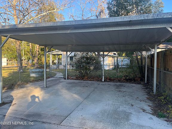 5th image of 2215 GEARY Avenue