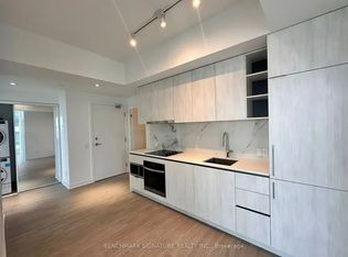 8 Wellesley St W #5307, Toronto, ON M4Y1E7