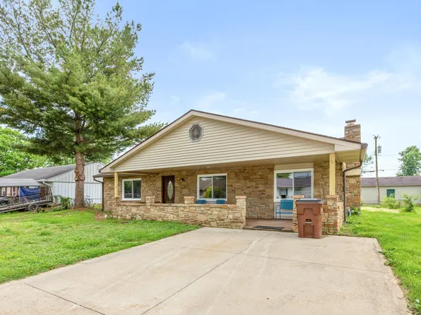 521 Sunset Dr, Edinburgh, IN 46124