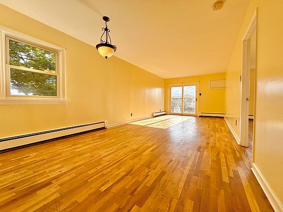 3rd image of 1021 E 87th St #3A