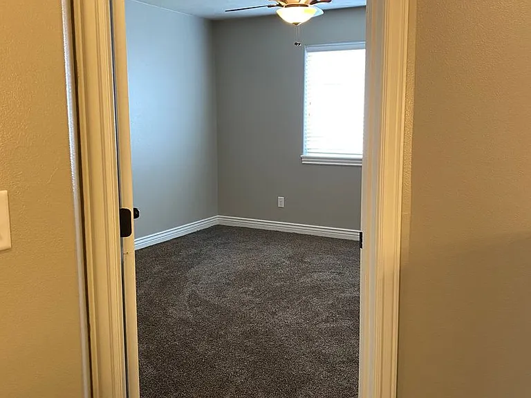 555 Countryside Ave — Photo 12