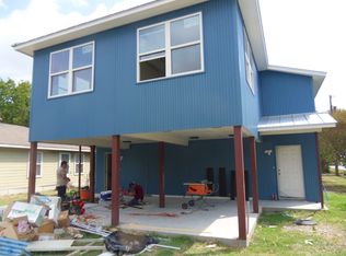 219 S Robinson St #A, Taylor, TX 76574