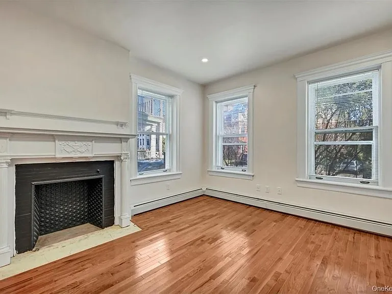 271 Liberty St #1 — Photo 7
