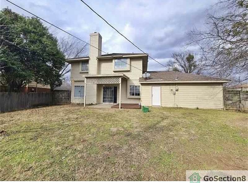 2nd image of 306 Meadowbrooke Dr