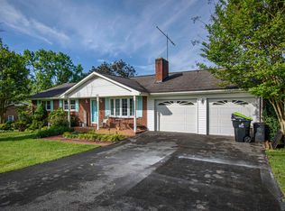 1808 Monte Vista Dr, Pulaski, VA 24301