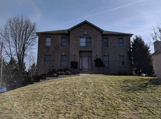 137 Williams Dr, Coraopolis, PA 15108