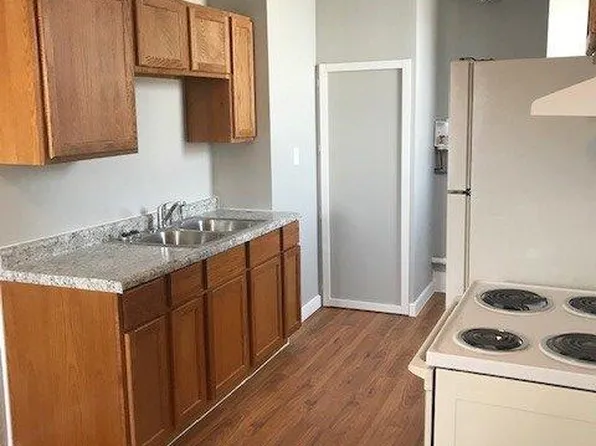 20 1/2 Clark Ave, Shelby, OH 44875