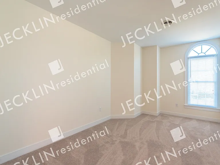 10653 Anna Marie Dr — Photo 29