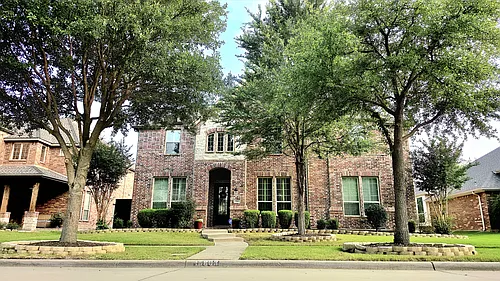 15863 Willowbrook Ln Photo 1