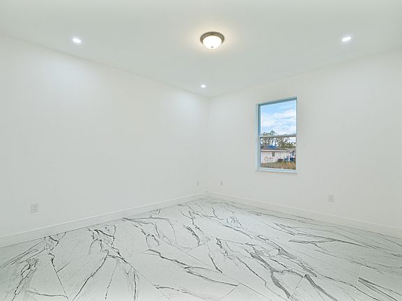 5th image of 5125-5127 24th St SW Unit 1
