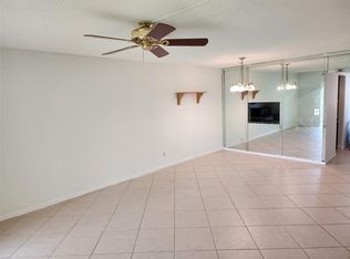 7817 Golf Circle Dr APT 102, Margate, FL 33063