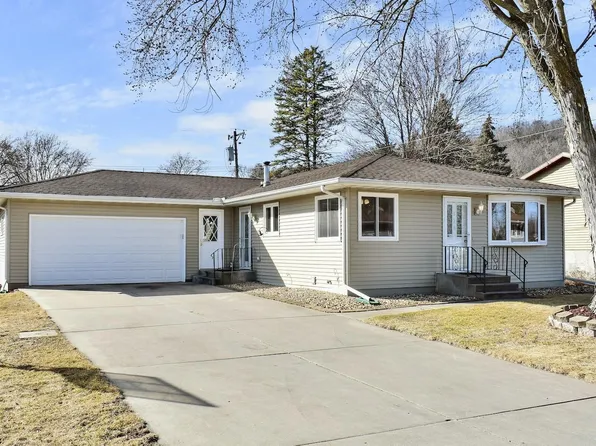 810 Redwood St W, La Crescent, MN 55947