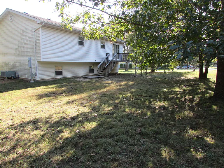 20602 Snicker Ct — Photo 33