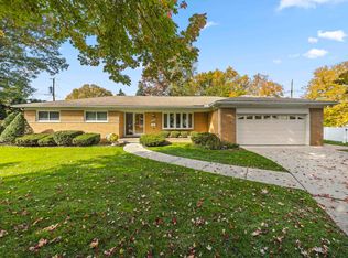 18803 Candlelight St, Roseville, MI 48066