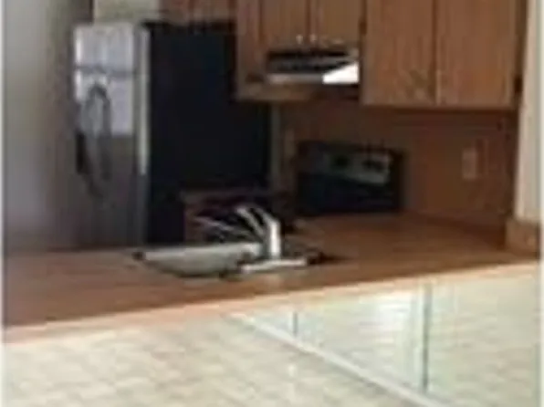 880 NE 207th Ter, Miami, FL