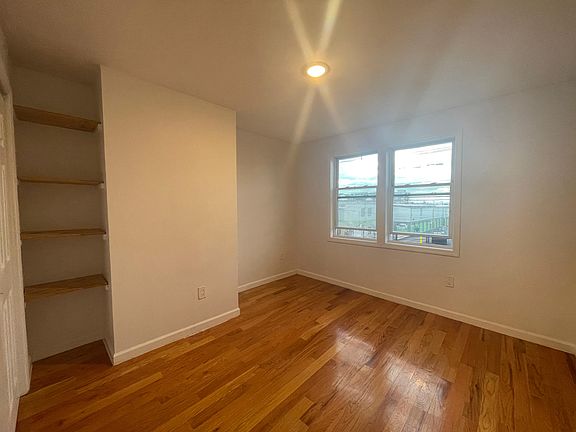 5th image of 78 Mallory Ave #27E