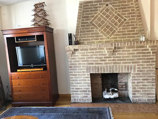 Rented by Compass | media 25