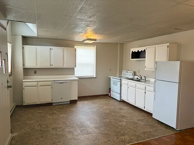 372 Washington Ave #1 — Photo 2