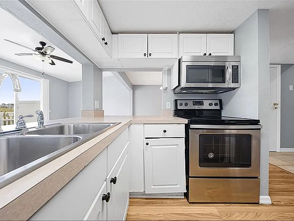 2nd image of 677 Orchid Dr #A