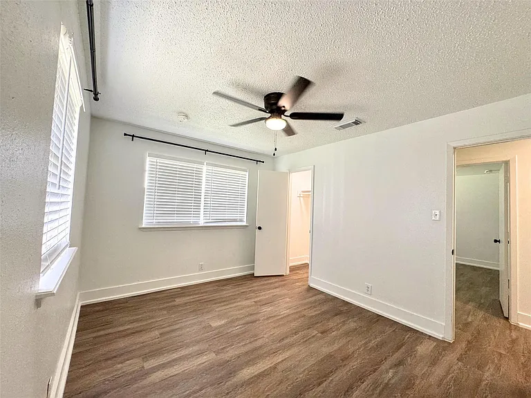 547 County Road 949E — Photo 17