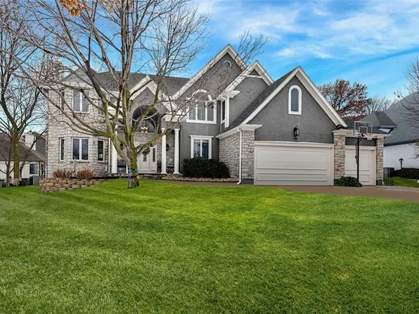 6513 W 106th St, Overland Park, KS 66212