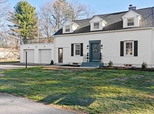 8 Delmor Cir, Wilbraham, MA 01095