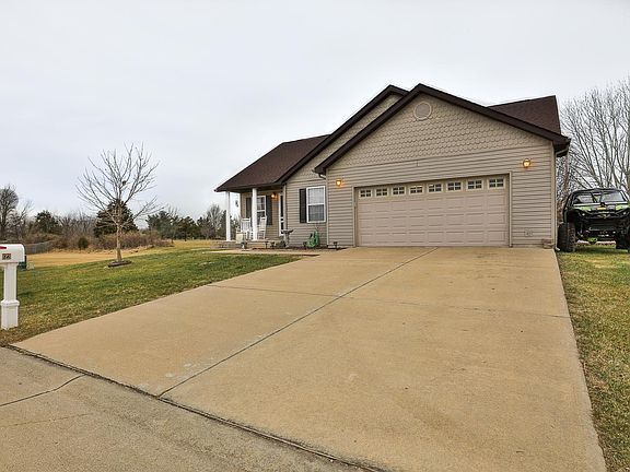 2nd image of 123 Grant Dr