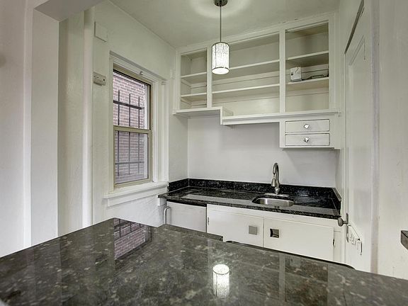 2nd image of 1226-1226 N Marion St #3