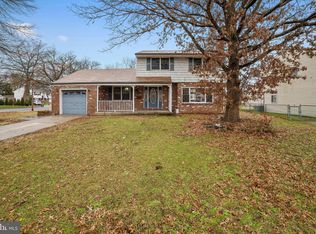 300 Congress Dr, Gibbstown, NJ 08027