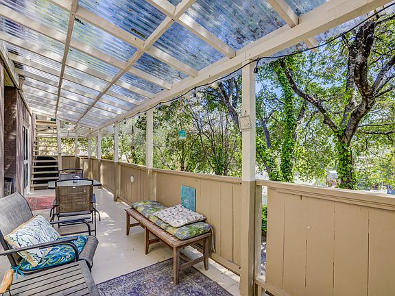 Spacious Patio